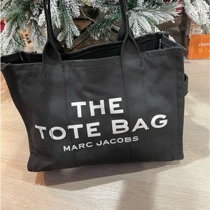 Marc Jacobs the tote bag